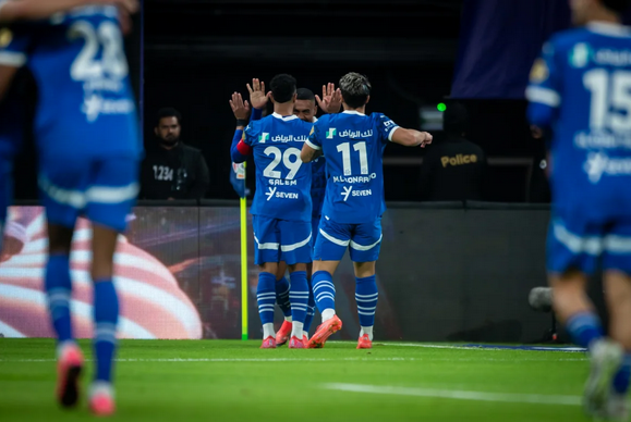 الهلال يتخطى الوحدة