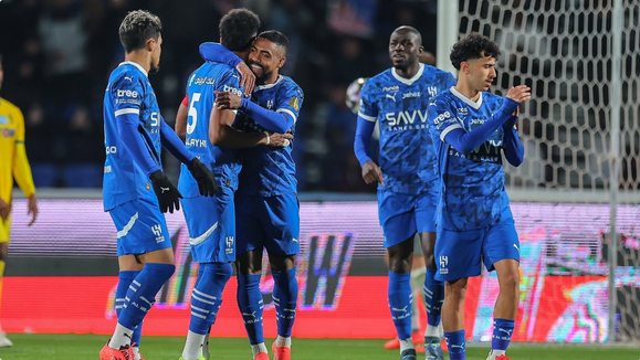الهلال يسحق العروبة