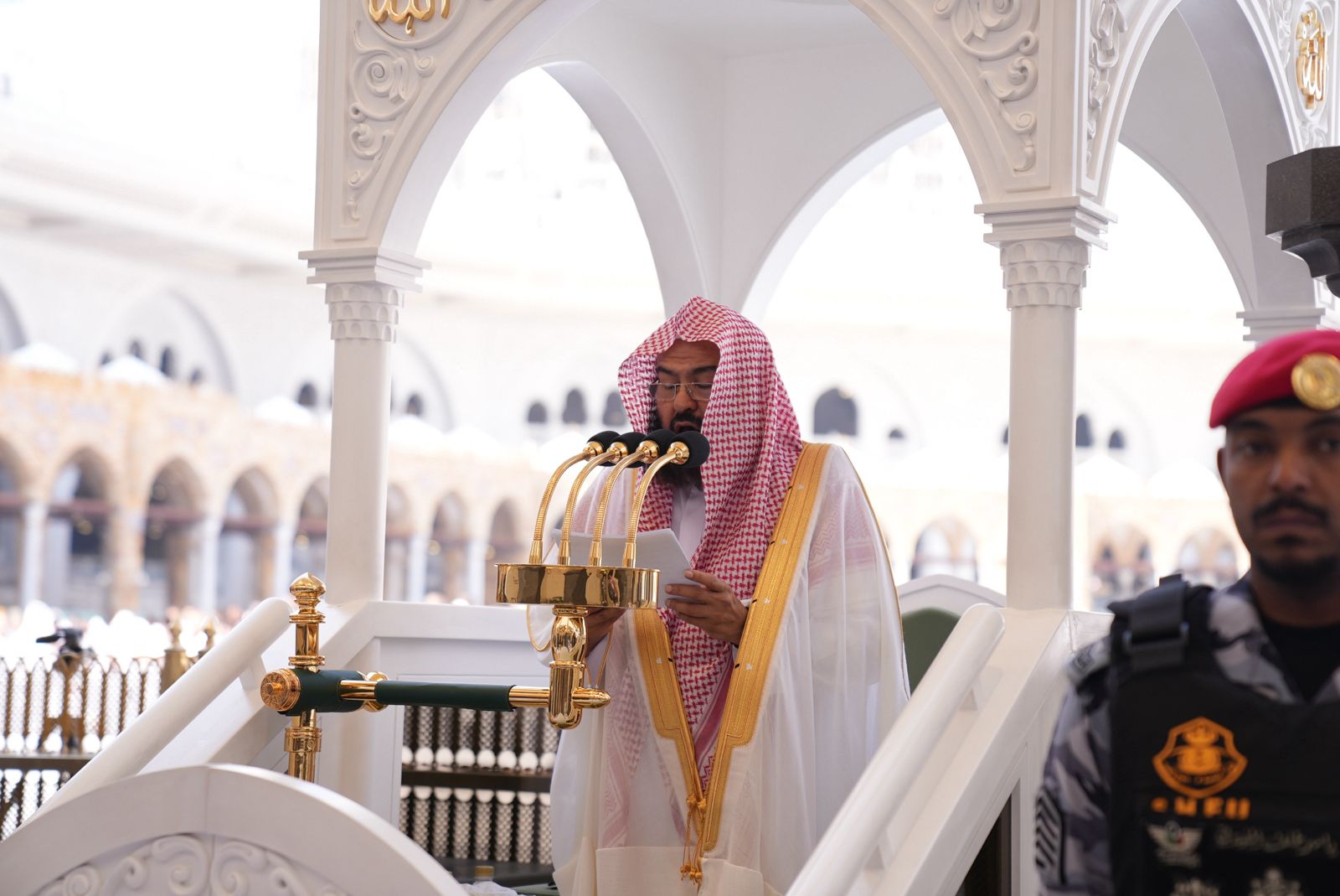 فك الأعمال