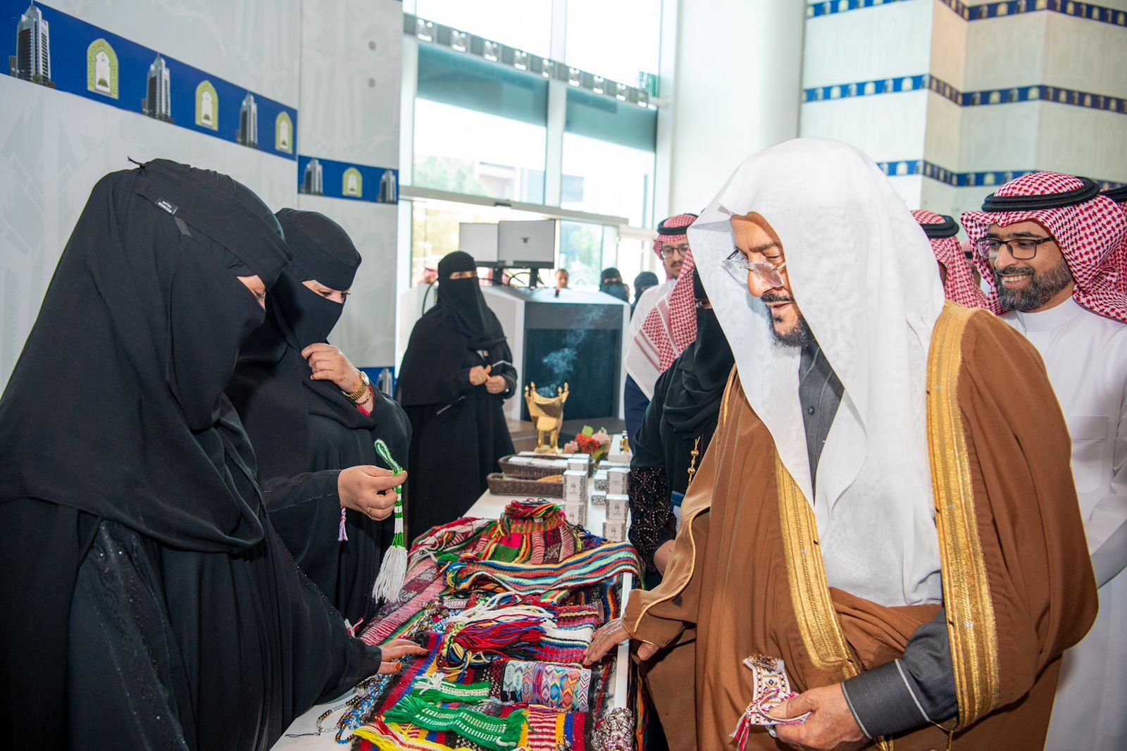 وزير الشؤون الإسلامية