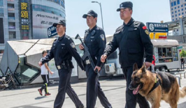 20250209_000646_0000-14 حادث نادر: قتيل وجريحان في إطلاق نار بمطعم في مدينة ووهان الصينية