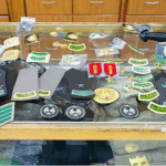 المناطق 1, اللجنة الأمنية بإمارة الرياض تغلق 3 محال وتصادر رتبًا وشعارات عسكرية مخالفة اللجنة الأمنية بإمارة الرياض تغلق 3 محال وتصادر رتبًا وشعارات عسكرية مخالفة