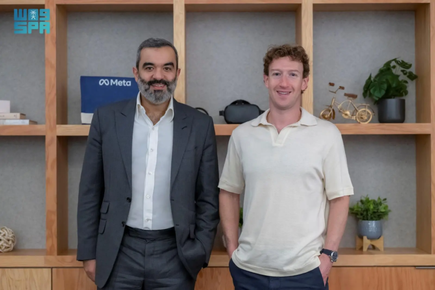 السواحه يجتمع مع مارك زوكربيرغ لتعزيز الشراكات التقنية في الذكاء الاصطناعي وتقنيات المستقبل