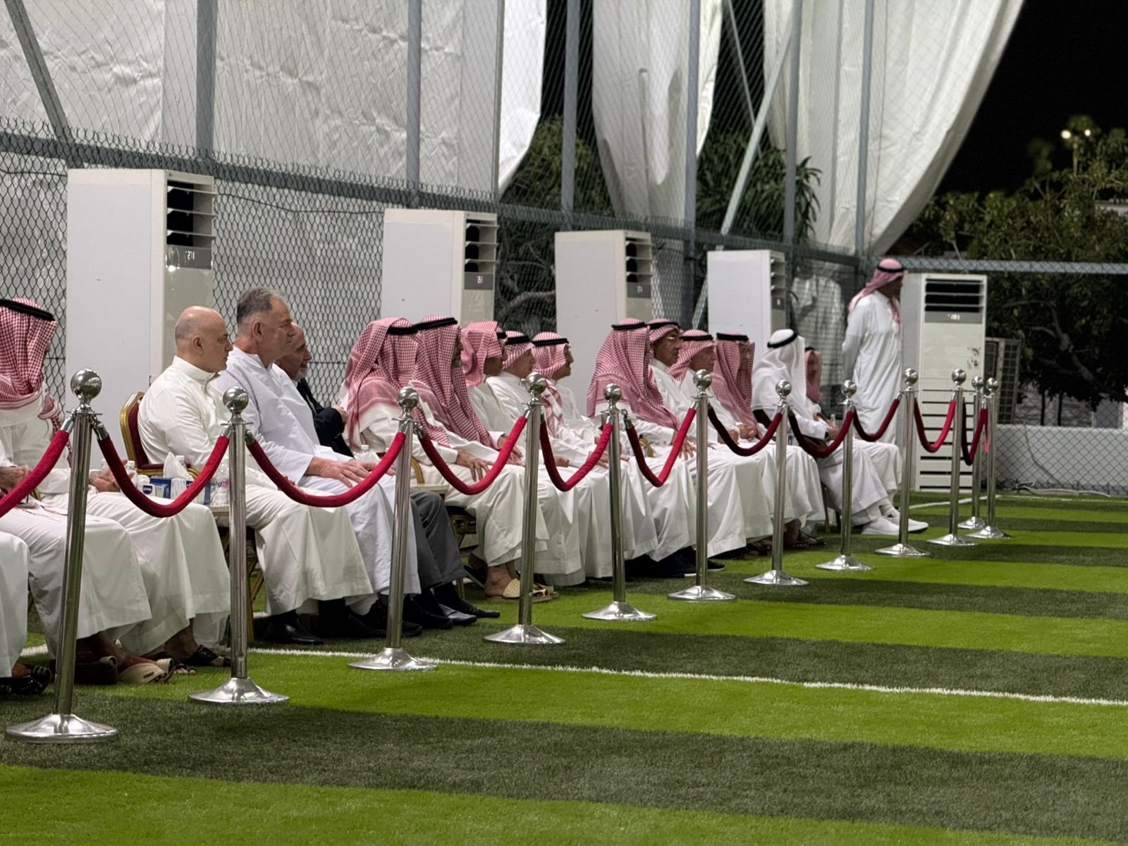 آل بن لادن يشكرون المعزون في وفاة شقيقتهم الفقيدة سحر بن لادن