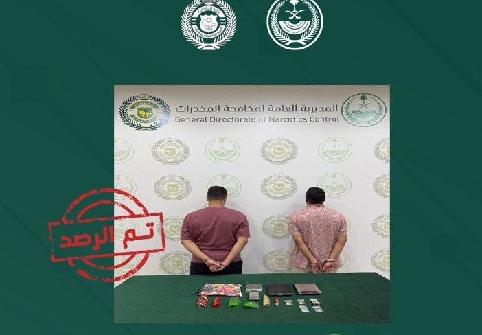 القبض على مواطنين لترويجهما الحشيش والإمفيتامين وأقراص خاضعة لتنظيم التداول