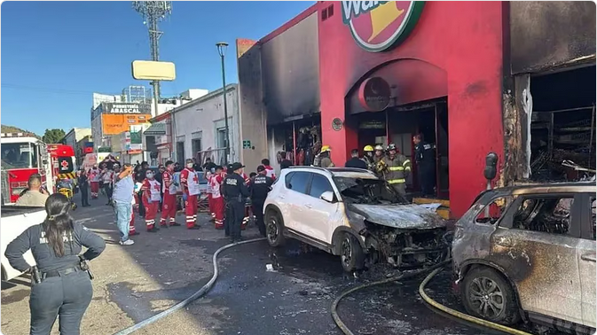 كارثة "هيرموسيلو": 23 قتيلاً بينهم قصّر و11 مصاباً في حريق مروع يلتهم متجراً بالمكسيك