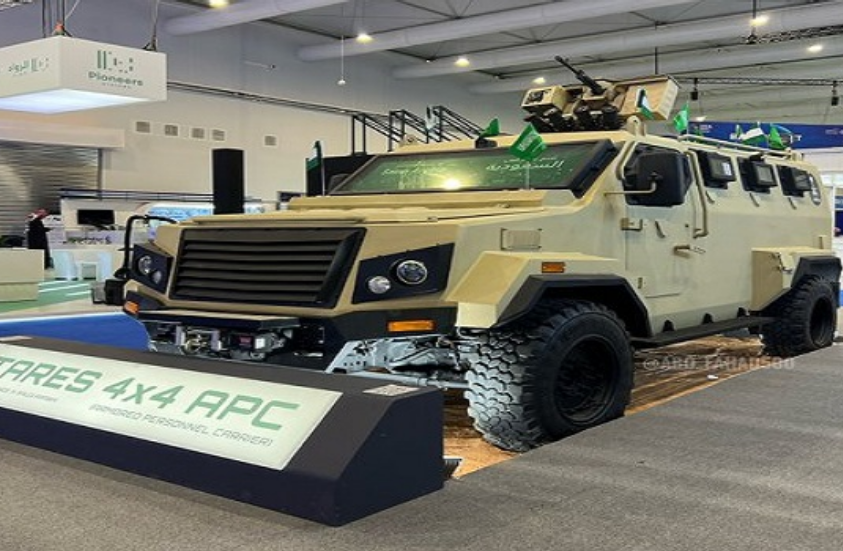 فخر الصناعة الوطنية: "تارس 2" المصفحة تخطف الأنظار في مهرجان الإبل