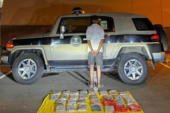 "مجاهدو جازان" يطيحون بمروّج حشيش يمني بحوزته 33 كجم