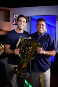 بيكيه ورونالدو وكاكا يعلنون تنظيم كأس الملوك للمنتخبات 2026 في البرازيل بمشاركة عربية