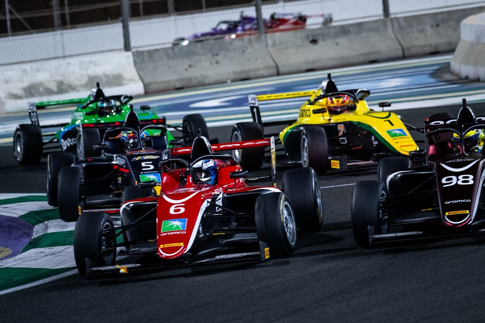 بطولة أرامكو السعودية للفورمولا4 تصل لمحطتها الأخيرة.. وبلوفيسكي أبرز المرشحين للتتويج