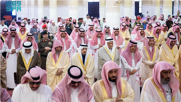 مشغل دمعة ابتسامة… بصمة جمال تقودها الأستاذة حنين في قلب الرياض