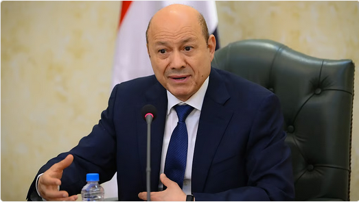 رئيس مجلس القيادة الرئاسي اليمني يعلن حالة الطوارئ لـ 90 يومًا ويؤكد على التنسيق مع تحالف دعم الشرعية بقيادة المملكة