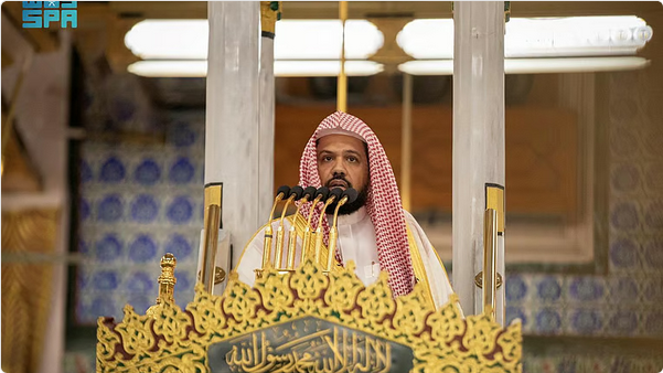 الحذيفي في خطبة المسجد النبوي: التقوى معيار الكرامة وحسن الخلق من كمال الإيمان