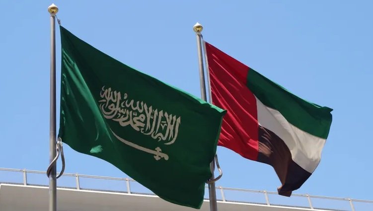 المناطق 1, الإمارات تثمن "الدور المحوري" للسعودية في اليمن: مصلحة الشعب اليمني فوق كل اعتبار الإمارات تثمن "الدور المحوري" للسعودية في اليمن: مصلحة الشعب اليمني فوق كل اعتبار