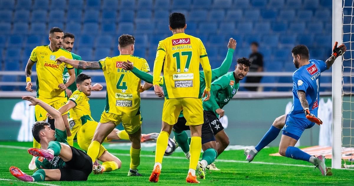 دراما الثواني الأخيرة.. النجمة يخطف تعادلاً قاتلاً من أنياب الخليج