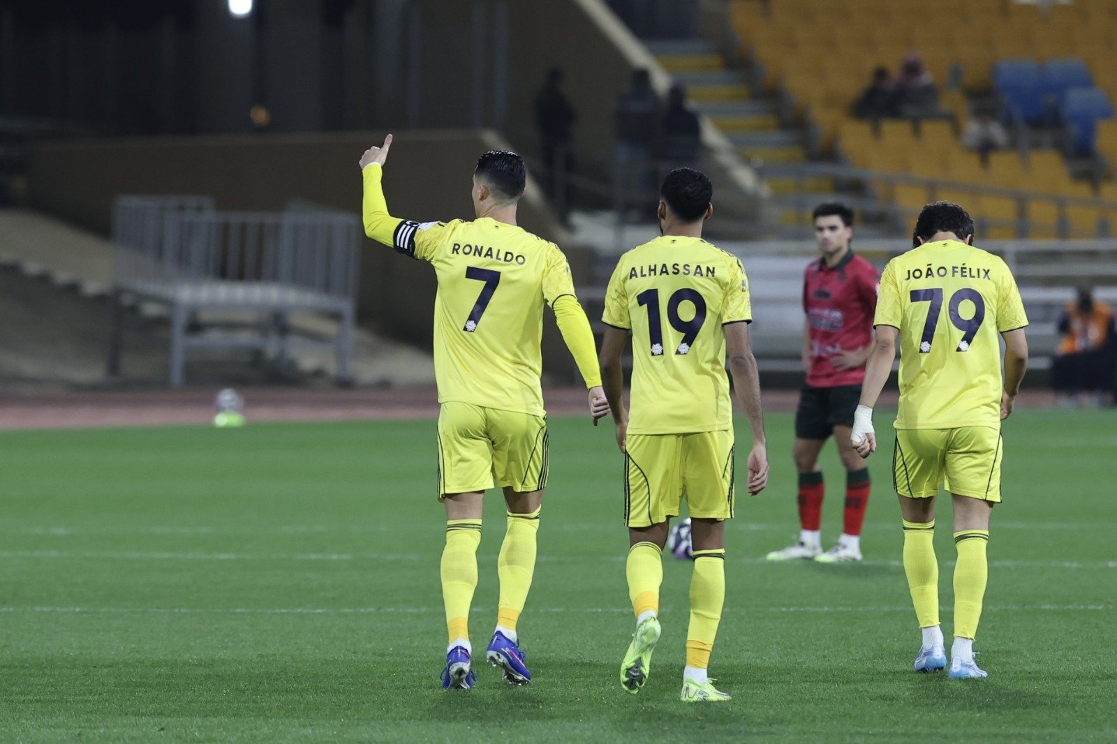 بثلاثية..النصر يعبر الخلود في دوري روشن