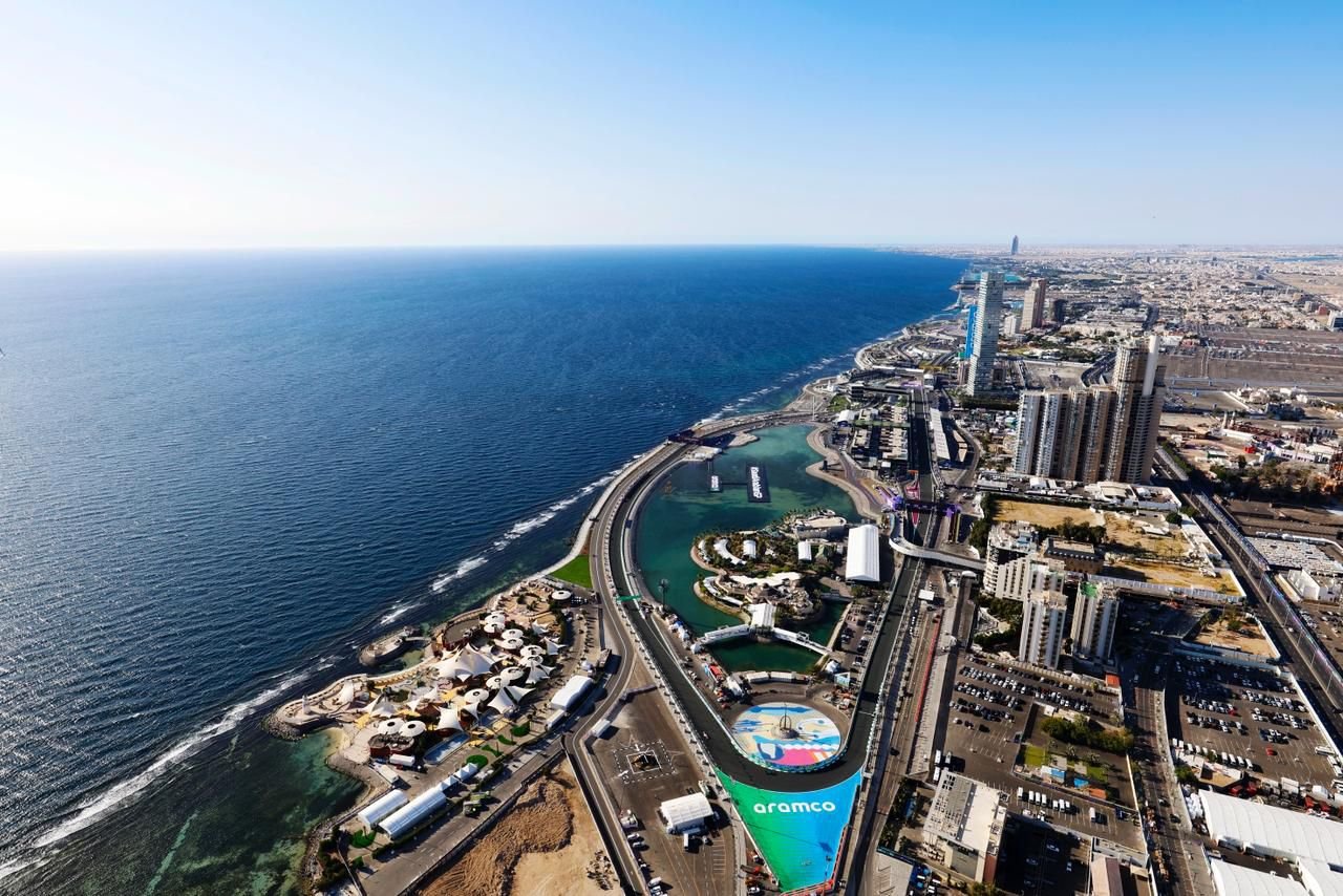 بدأ العد التنازلي.. 100 يوم على انطلاق جائزة السعودية الكبرى Formula1 stc لعام 2026 : الفورمولا 1 تُضيء جدة مجددًا في إبريل 2026*: