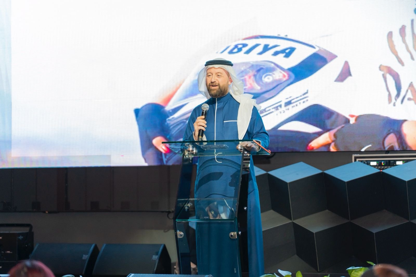 شركة بيت الإباء تحتفي وتكرم بطلة الراليات السعودية العالمية مها الحملي