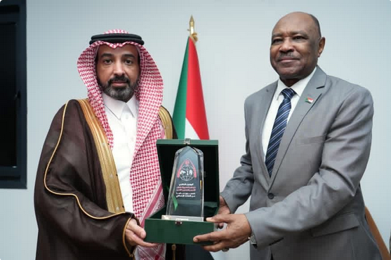 وزير الخارجية السوداني يبحث مع أمين ARCO تعزيز الاستجابة الإنسانية