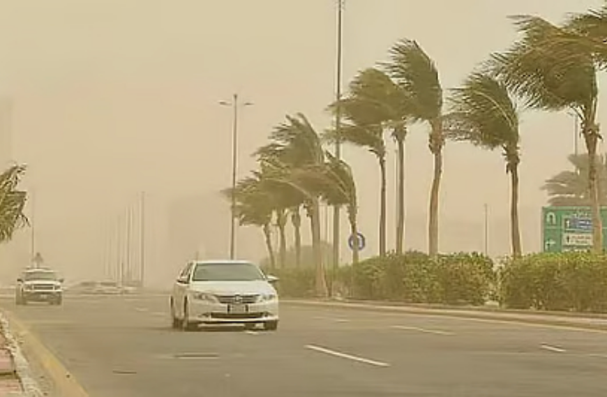 رياح مغبرة على مكة والمدينة وبرودة شديدة وصقيع متوقع شمال المملكة