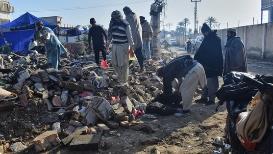 ارتفاع ضحايا التفجير الانتحاري بحفل زفاف شمال غرب باكستان