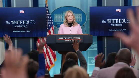 ترامب يُشعل "حرب الجليد".. البيت الأبيض يلوّح بالخيار العسكري لشراء غرينلاند