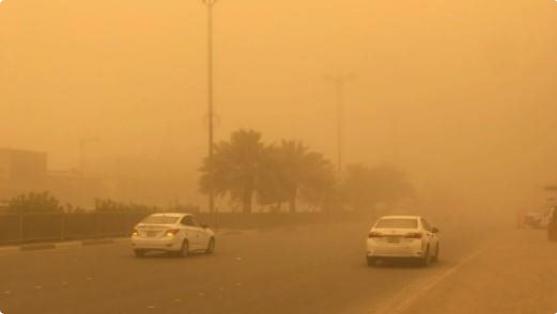 المرور يحدد 6 إرشادات للقيادة الآمنة أثناء موجات الغبار