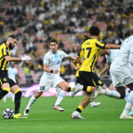 بصمة "عوار" وقذيفة "كانتي".. الاتحاد يتجاوز عقبة الأخدود ويقتحم حاجز الـ 30 نقطة في دوري روشن