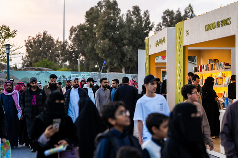 استقطاب أكثر من 370 ألف زائر يرسخ مهرجان الكتّاب والقرّاء بالطائف كأحد أكبر الفعاليات الثقافية بالمملكة