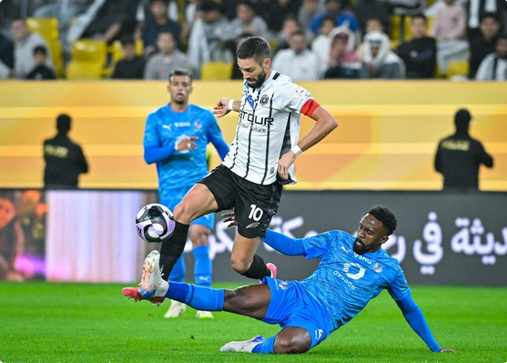 بقيادة "كاراسكو".. الليث الشبابي يروض طموح نيوم بريمونتادا مثيرة في ليلة "الأول بارك"