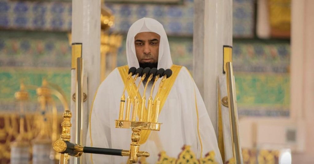 خطيب المسجد النبوي يحذّر من تفريغ الصيام من مقصده بالتهاون في الكبائر وحقوق الناس