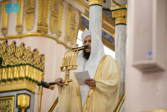 إمام المسجد النبوي يبيّن أن الدعاء سلاح الأقوياء والضعفاء وملاذ الأنبياء