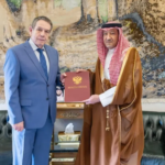 رسالة روسية لوزير الخارجية تبحث تعزيز العلاقات الثنائية