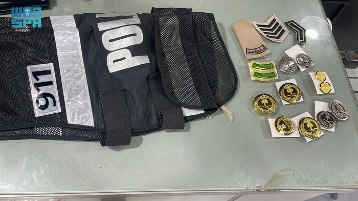 إغلاق 4 محال بالرياض ومصادرة رتب وشعارات عسكرية مخالفة