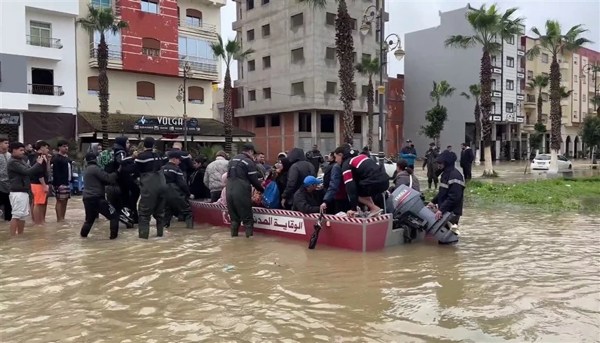المغرب ينشر الجيش للمساعدة في إجلاء الآلاف بعد فيضانات