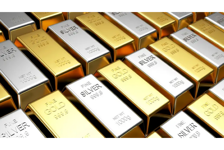 تراجع الذهب والفضة وسط ارتفاع الدولار
