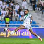 بعد الفوز على الرياض...الأهلي يخطف الصدارة من النصر