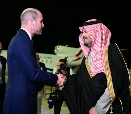 ولي عهد بريطانيا يصل إلى محافظة العلا