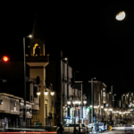 اقتران هلال رمضان مع نجم المبسوطة وكوكب المشتري يزيّن سماء الحدود الشمالية