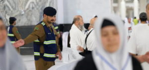 الدفاع المدني يعزز إجراءات السلامة والخدمات الإنسانية في المسجد الحرام برمضان 1447