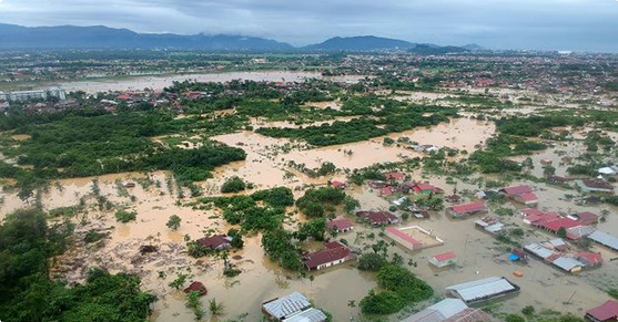 إعصار "بينها" يضرب الفلبين: فيضانات عارمة تحاصر القرى وتخلف ضحايا وآلاف النازحين