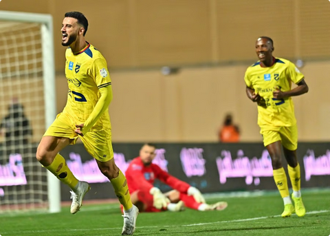 بصمة "السومة" القاتلة تمنح الحزم ريمونتادا مثيرة أمام الأخدود في دوري روشن