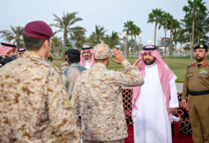 أمير جازان ونائبه يشاركان قادة ومنسوبي القطاعات الأمنية إفطارهم الرمضاني بالميدان