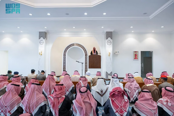 اتباعًا لسنة المصطفى عند الجدب.. جموع المصلين تؤدي صلاة الاستسقاء