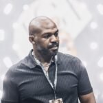 الاتحاد الدولي للملاكمة يضم جون جونز سفيراً عالمياً للملاكمة بدون قفازات