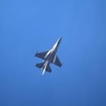 هبوط اضطراري لمقاتلة أمريكية F-16