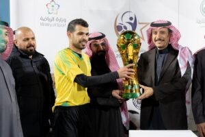 محافظ حفر الباطن يتوج الفائز ببطولة حفرالباطن للمواهب