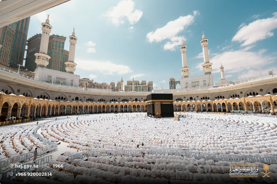 ليلة 18 رمضان.. كثافة كبيرة للمعتمرين في المسجد الحرام وسط انسيابية وتنظيم