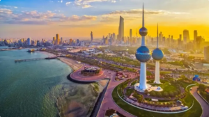 الكويت تحبط هجمات مسيّرة وتسيطر على حريق المطار بعد 58 ساعة.. 588 بلاغًا منذ بدء التصعيد