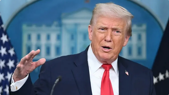 ترامب يعلن استعداده للتفاوض مع القيادة الإيرانية الجديدة بعد مقتل خامنئي في ضربة أمريكية واسعة